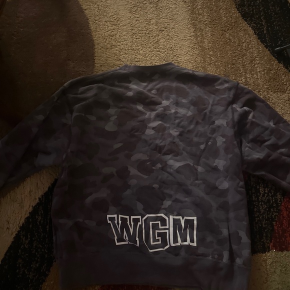 A bathing ape sweatshirt - Picture 2 of 2